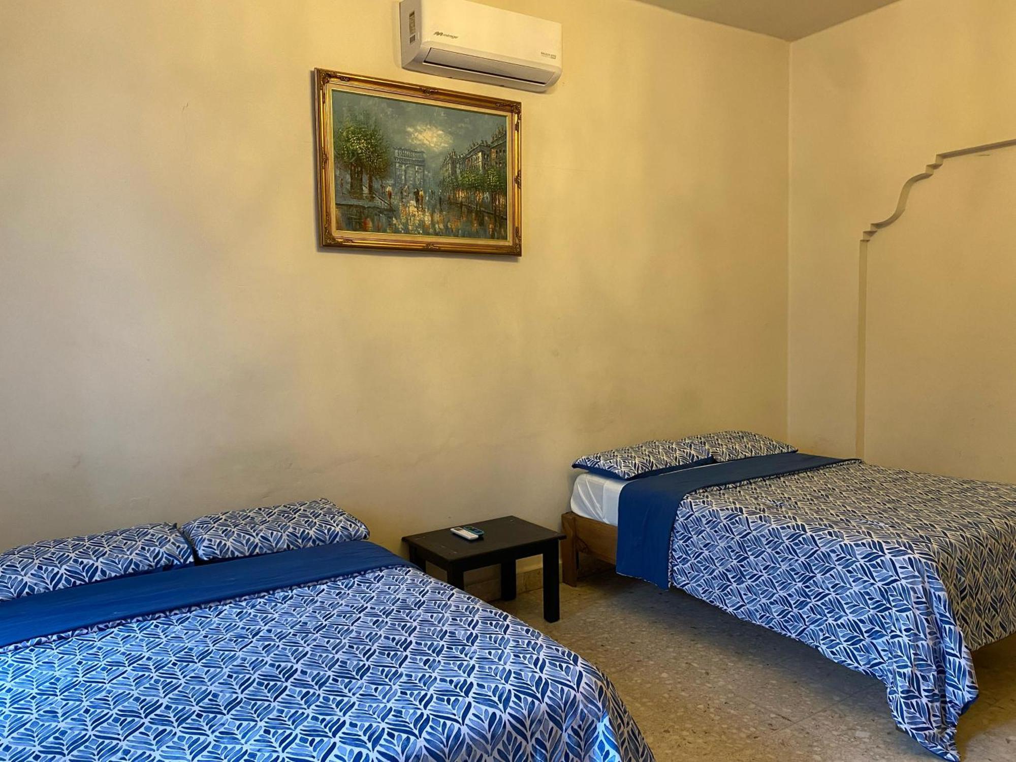 My Family In Monterrey - Hostel المظهر الخارجي الصورة